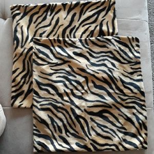 Animal print throw pillow cover set of 2